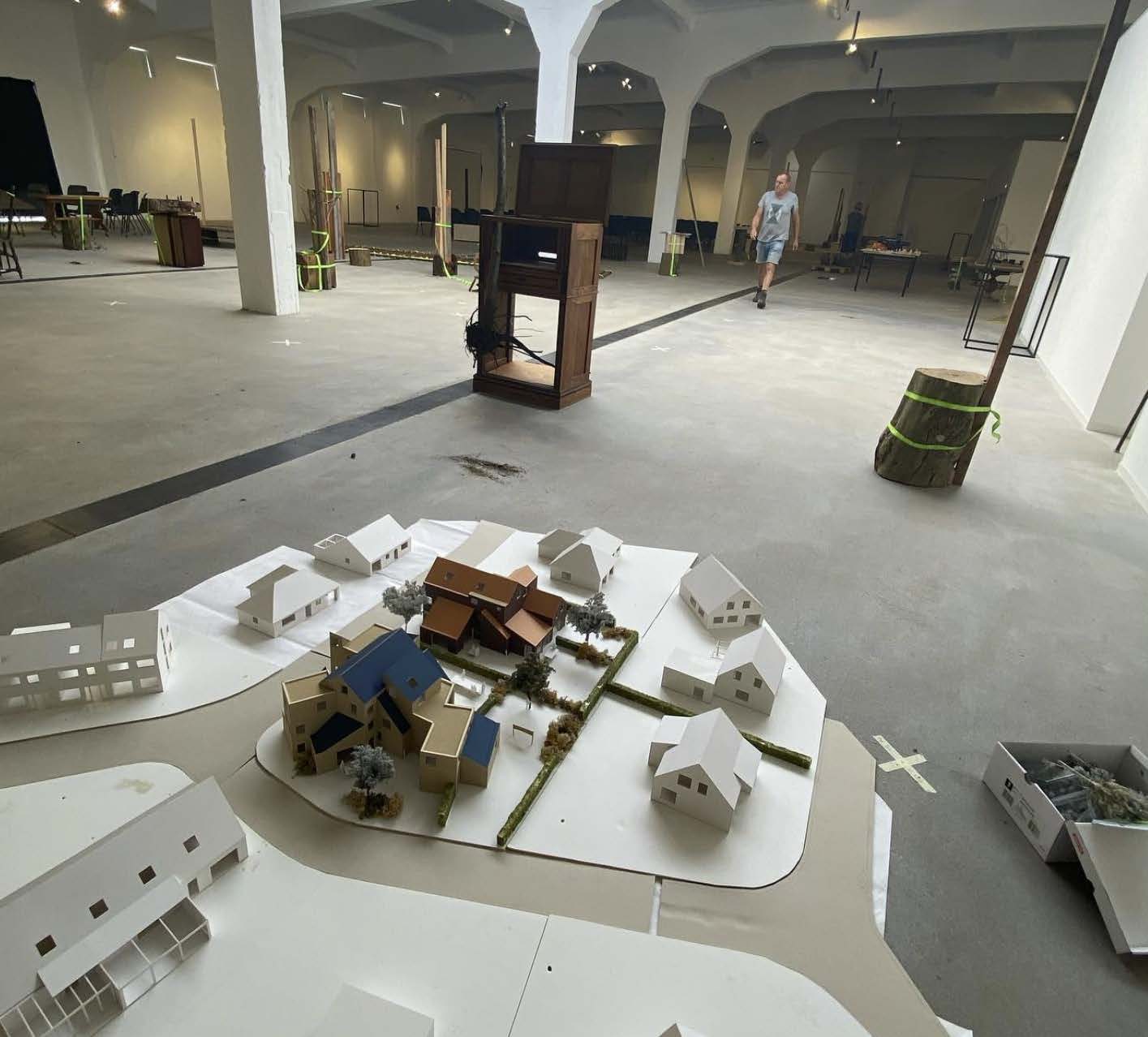 Tentoonstelling met maquettes van de masterproef op de architectuurbiënnale in Rotterdam